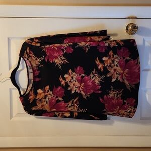 Chico's Misses Black Floral 3/4 Sleeve Top Size Medium EUC